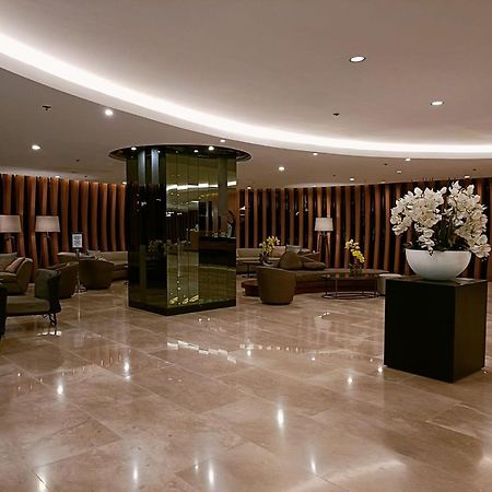 Home Away From Home Manila Bagian luar foto