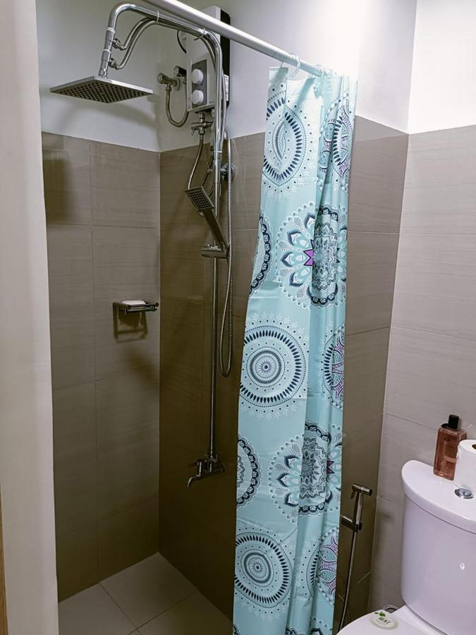 Home Away From Home Manila Bagian luar foto