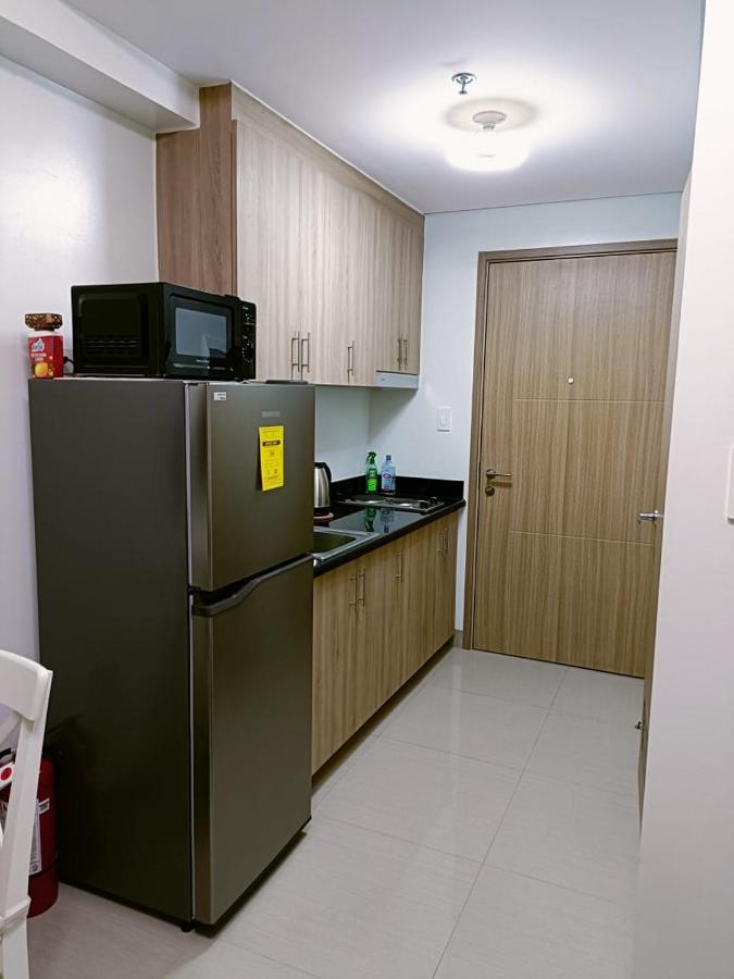 Home Away From Home Manila Bagian luar foto